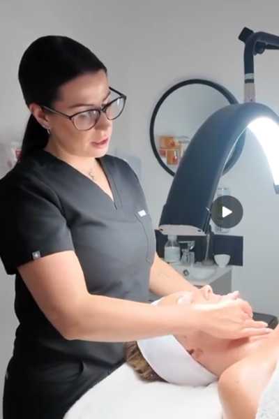 Abigail Jacalyn James Facial Massage 400x600